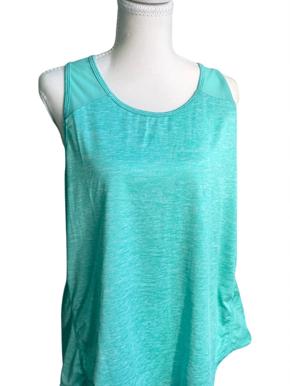 Amazon Women’s XL Aqua Green Performance Tank Top